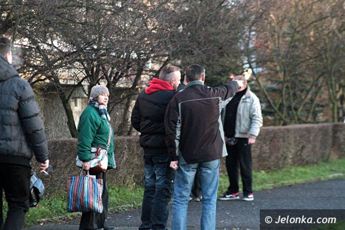zderzenie-karetki-pogotowia-z-fiatem-126-p-foto-video-54953