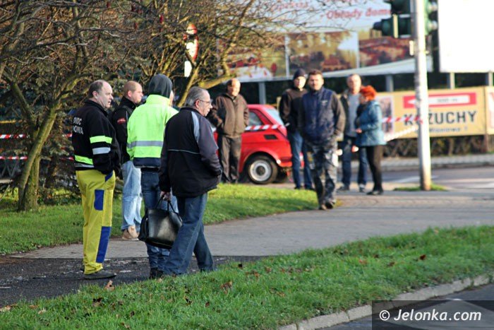 zderzenie-karetki-pogotowia-z-fiatem-126-p-foto-video-54953