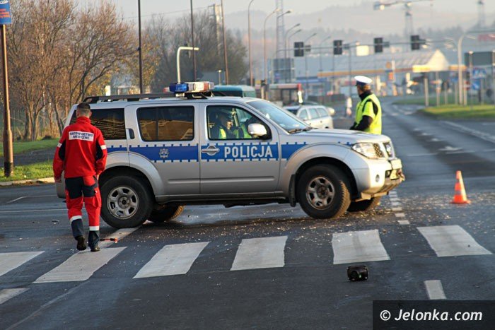 zderzenie-karetki-pogotowia-z-fiatem-126-p-foto-video-54953