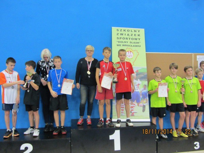jeleniogorska-trojka-mistrzem-dolnego-slaska-w-badmintonie-foto-54974