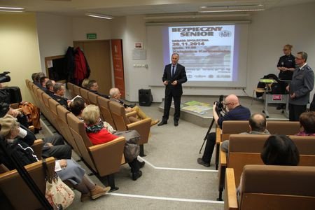 bezpieczny-senior-debata-spoeczna-foto-video-54994