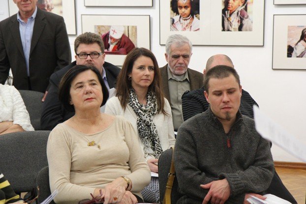 sejmik-pacjencki-o-tym-jak-leczyc-suzbe-zdrowia-foto-55016