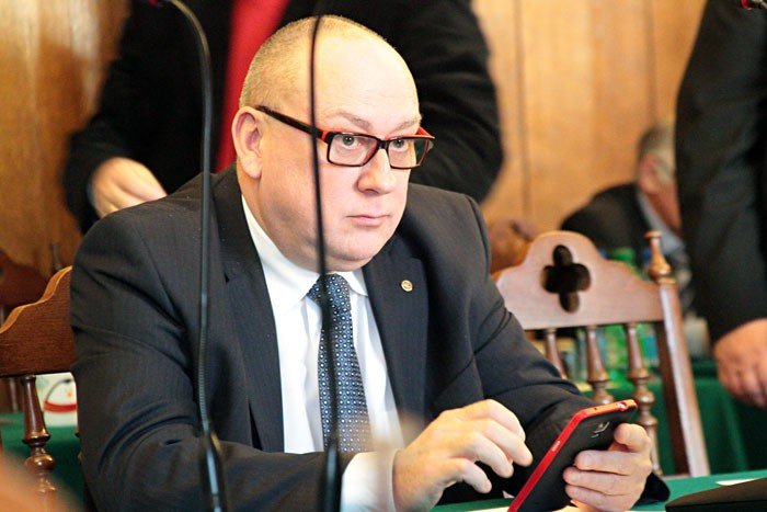 po-drugim-gosowaniu-l-wrotniewski-szefem-rady-foto-video-55118