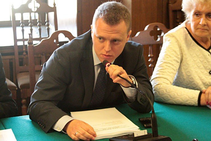 po-drugim-gosowaniu-l-wrotniewski-szefem-rady-foto-video-55118