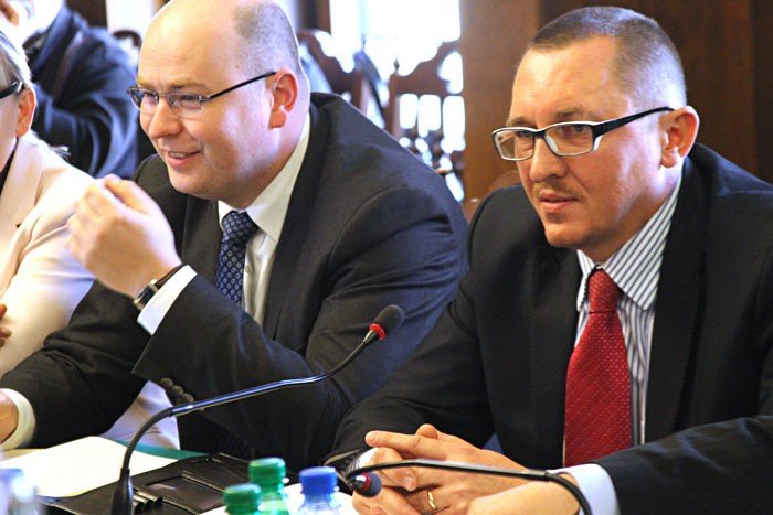 po-drugim-gosowaniu-l-wrotniewski-szefem-rady-foto-video-55118