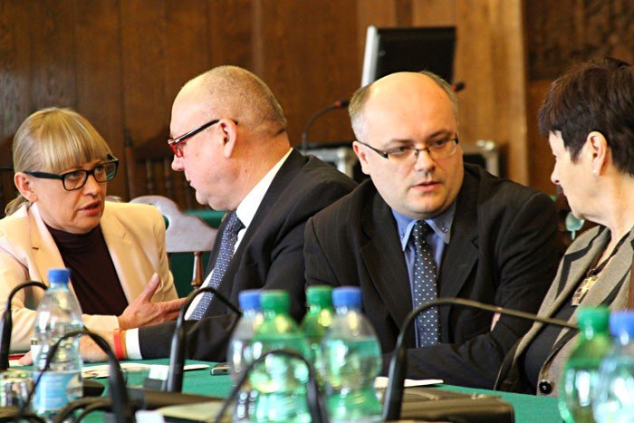 po-drugim-gosowaniu-l-wrotniewski-szefem-rady-foto-video-55118