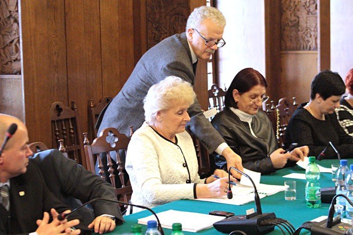 po-drugim-gosowaniu-l-wrotniewski-szefem-rady-foto-video-55118