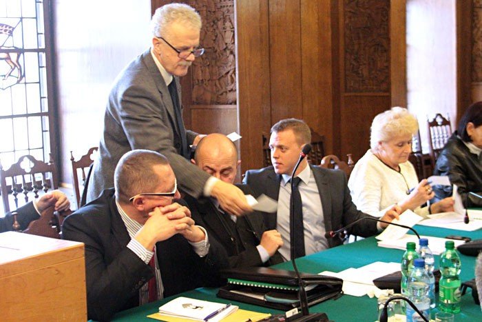 po-drugim-gosowaniu-l-wrotniewski-szefem-rady-foto-video-55118