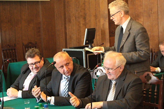 po-drugim-gosowaniu-l-wrotniewski-szefem-rady-foto-video-55118