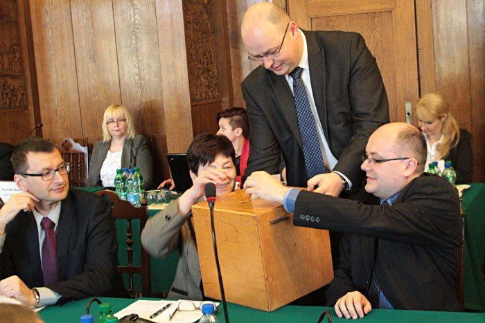 po-drugim-gosowaniu-l-wrotniewski-szefem-rady-foto-video-55118