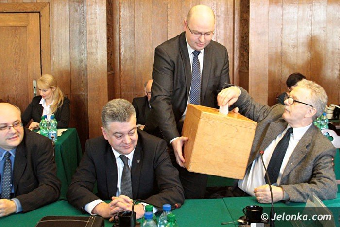 po-drugim-gosowaniu-l-wrotniewski-szefem-rady-foto-video-55118
