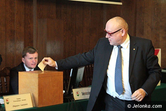 po-drugim-gosowaniu-l-wrotniewski-szefem-rady-foto-video-55118