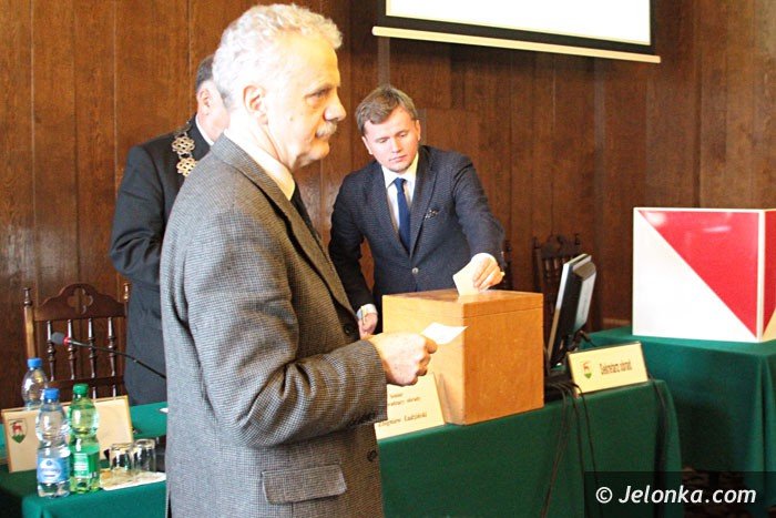 po-drugim-gosowaniu-l-wrotniewski-szefem-rady-foto-video-55118