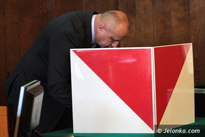 po-drugim-gosowaniu-l-wrotniewski-szefem-rady-foto-video-55118