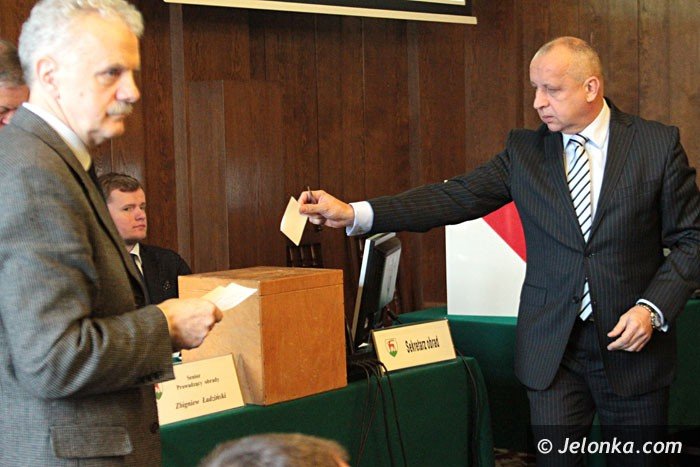 po-drugim-gosowaniu-l-wrotniewski-szefem-rady-foto-video-55118