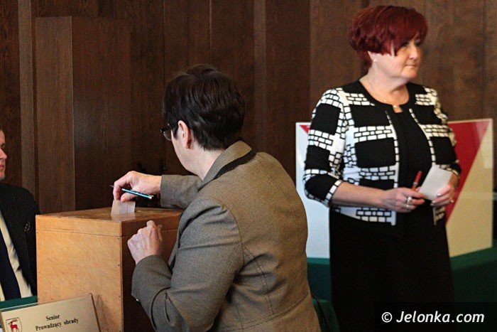 po-drugim-gosowaniu-l-wrotniewski-szefem-rady-foto-video-55118