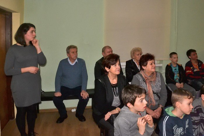 mikoaj-obdarowa-dzieci-z-cieplickiej-swietlicy-foto-55165