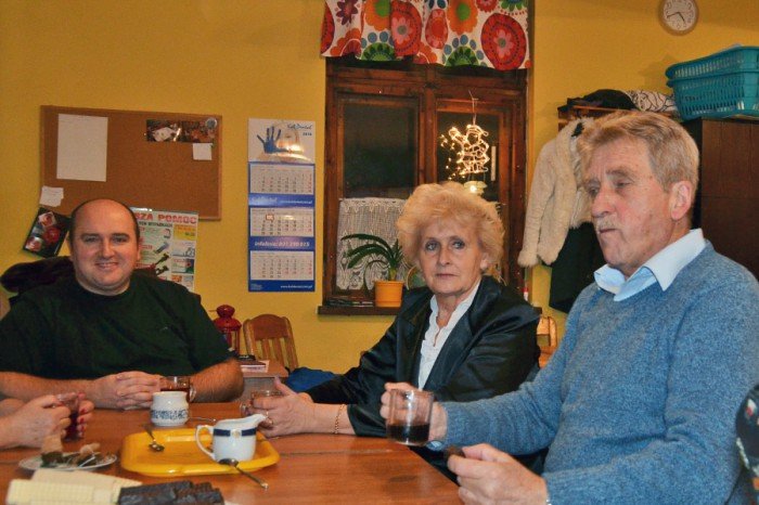 mikoaj-obdarowa-dzieci-z-cieplickiej-swietlicy-foto-55165