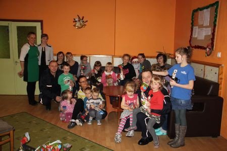 mikoaj-w-jeleniogorskim-domu-dziecka-foto-55175