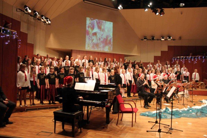 nie-miay-anioki-choinki-na-swieta-koncert-w-filharmonii-foto-55188