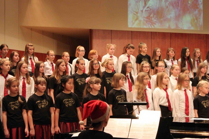 nie-miay-anioki-choinki-na-swieta-koncert-w-filharmonii-foto-55188