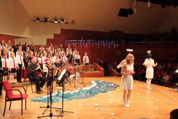 nie-miay-anioki-choinki-na-swieta-koncert-w-filharmonii-foto-55188