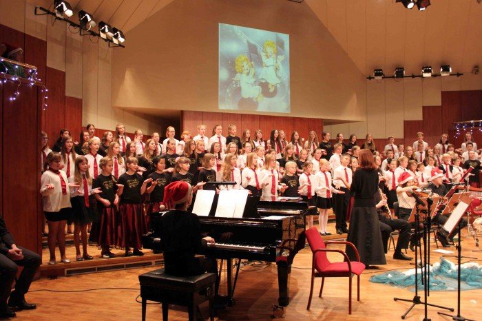 nie-miay-anioki-choinki-na-swieta-koncert-w-filharmonii-foto-55188