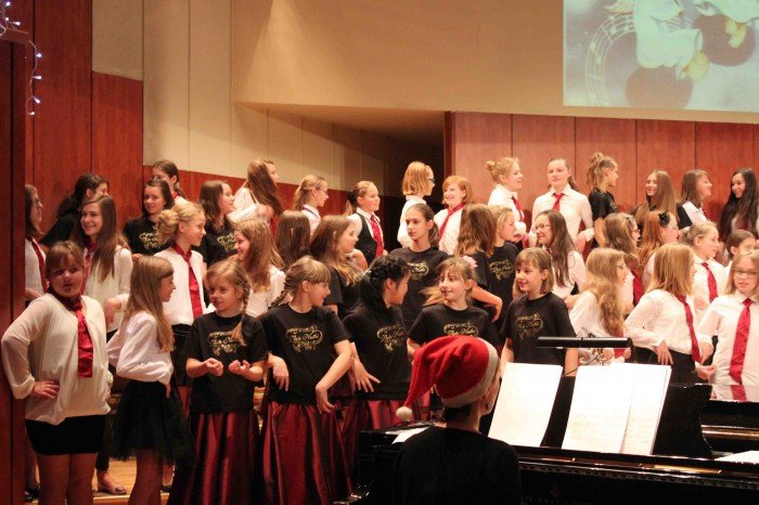 nie-miay-anioki-choinki-na-swieta-koncert-w-filharmonii-foto-55188