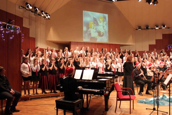 nie-miay-anioki-choinki-na-swieta-koncert-w-filharmonii-foto-55188