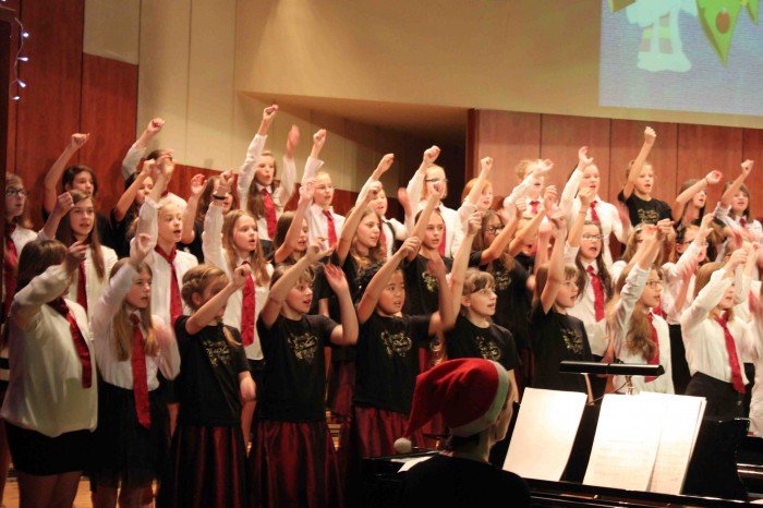 nie-miay-anioki-choinki-na-swieta-koncert-w-filharmonii-foto-55188