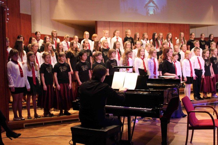 nie-miay-anioki-choinki-na-swieta-koncert-w-filharmonii-foto-55188