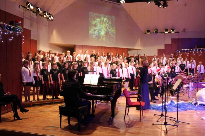 nie-miay-anioki-choinki-na-swieta-koncert-w-filharmonii-foto-55188
