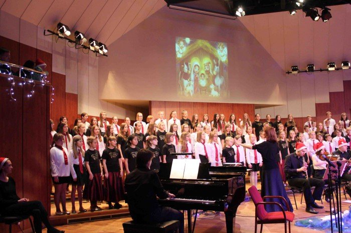 nie-miay-anioki-choinki-na-swieta-koncert-w-filharmonii-foto-55188