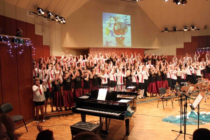 nie-miay-anioki-choinki-na-swieta-koncert-w-filharmonii-foto-55188