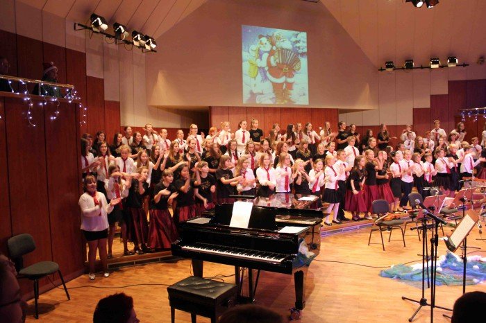 nie-miay-anioki-choinki-na-swieta-koncert-w-filharmonii-foto-55188