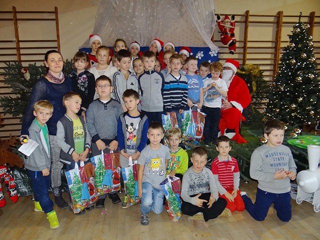przedszkolaki-z-sobieszowa-zasuzyy-na-prezenty-foto-55189
