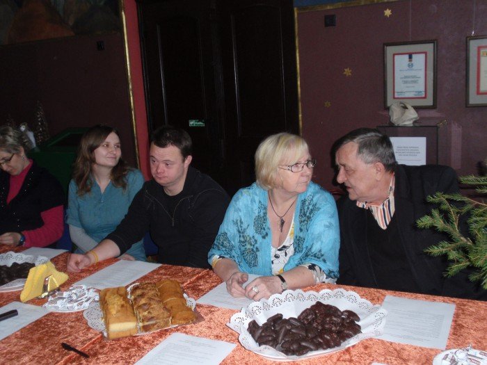 wigilia-literacka-z-wierszem-spiewem-i-opatkiem-foto-55211