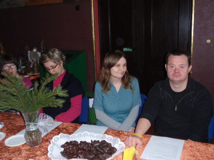 wigilia-literacka-z-wierszem-spiewem-i-opatkiem-foto-55211