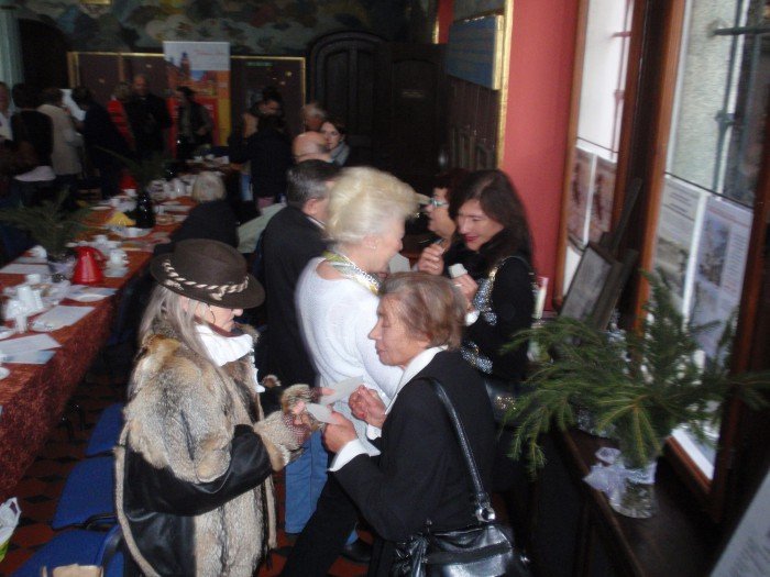 wigilia-literacka-z-wierszem-spiewem-i-opatkiem-foto-55211