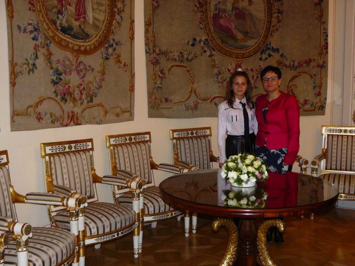 uczennica-z-kostrzycy-w-belwederze-foto-55270