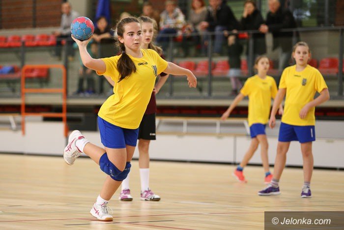 dziewczynki-kpru-zmierzyy-sie-z-jedynka-dzierzoniow-foto-55295