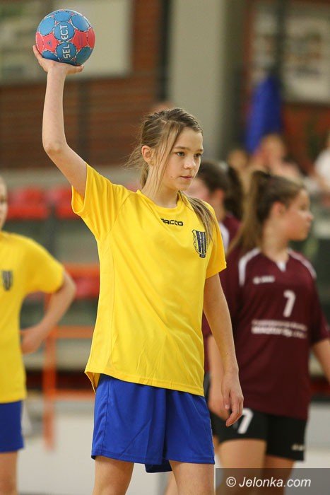 dziewczynki-kpru-zmierzyy-sie-z-jedynka-dzierzoniow-foto-55295