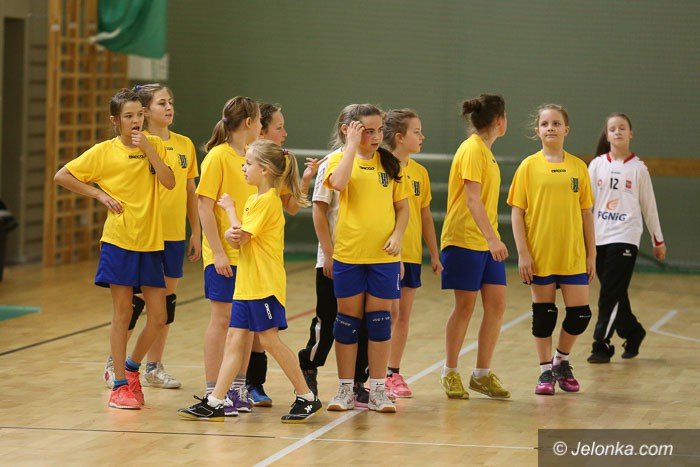 dziewczynki-kpru-zmierzyy-sie-z-jedynka-dzierzoniow-foto-55295