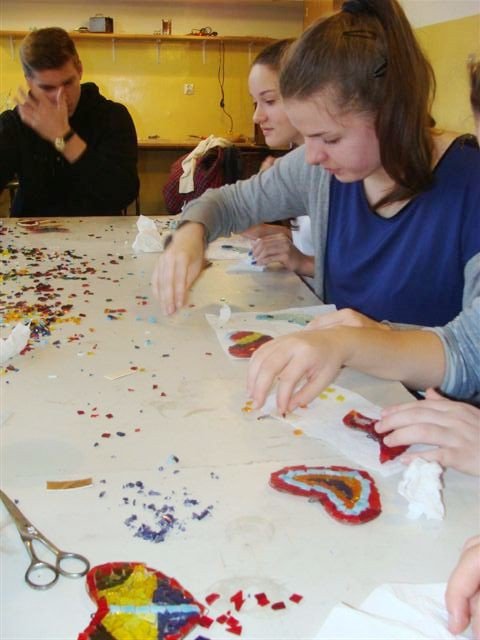 gimnazjalisci-zrobili-piekne-witraze-foto-55317