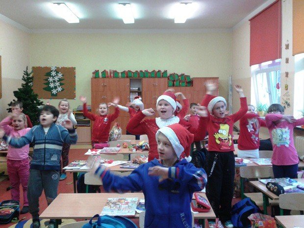 modziez-mechanika-zrobia-paczki-dla-maluchow-foto-55342