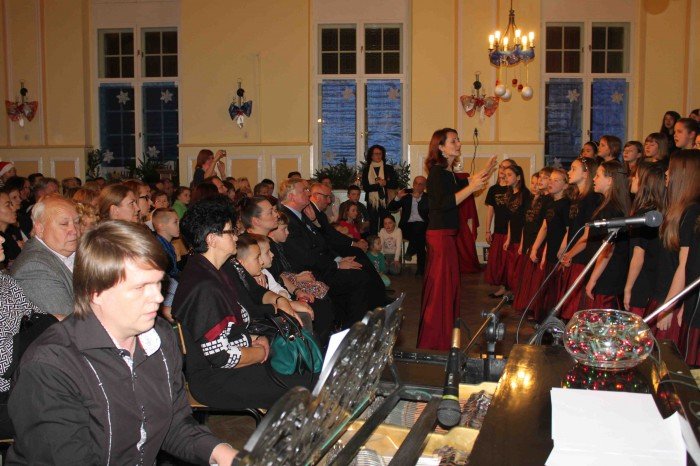 wspaniay-koncert-swiateczny-w-dwojce-foto-55396
