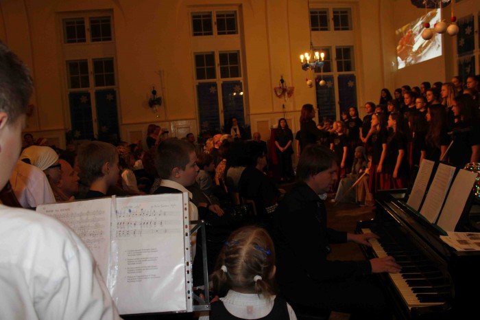 wspaniay-koncert-swiateczny-w-dwojce-foto-55396