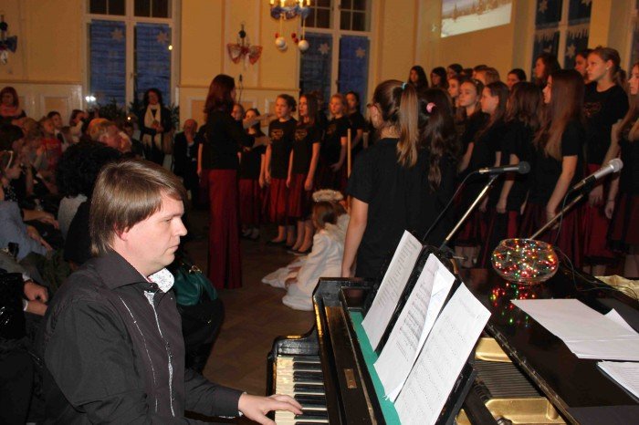 wspaniay-koncert-swiateczny-w-dwojce-foto-55396