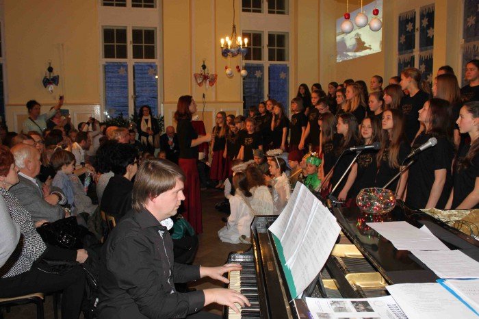 wspaniay-koncert-swiateczny-w-dwojce-foto-55396