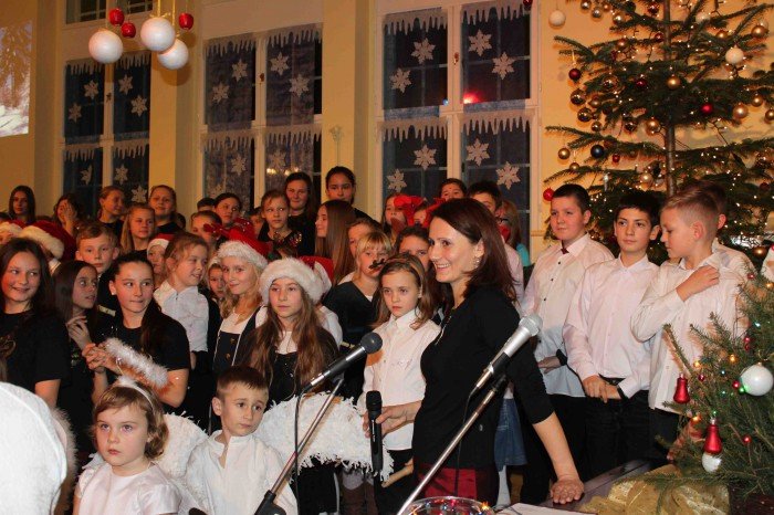 wspaniay-koncert-swiateczny-w-dwojce-foto-55396